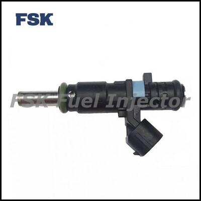 07K906031C Car Fuel Injector For Volkswagen Passat Golf 2.5L L4
