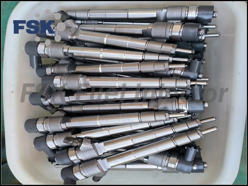 095000-6640 Fuel Nozzle 6251-11-3200 New Denso Injector For Komatsu PC400-8