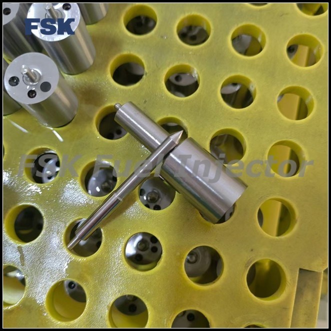Common Rail Nozzle DLLA155P270 Cummins 6CTAA Cummins 230-245PS Engine Matching Nozzle