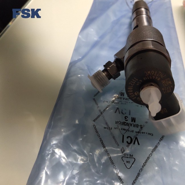 0445120357 Bosch Electronic Fuel Injector Assembly Suitable For Sinotruk Diesel Vehicle VG1246080002