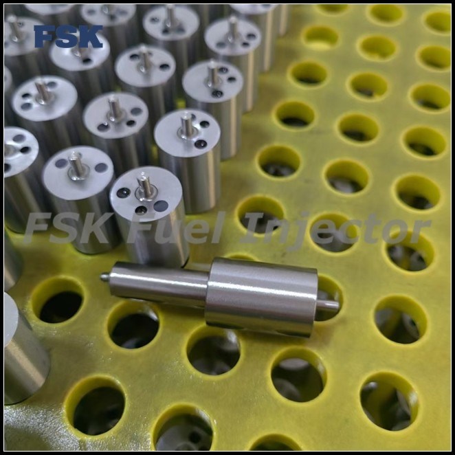 Excavator Special Fuel Injection Nozzle 10105015-6440 DLLA160SN644 Fuel Injection Nozzle