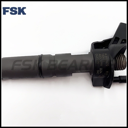 Common Rail Injector 0445115062 Nozzle Engine Parts for Mercedes Benz 07