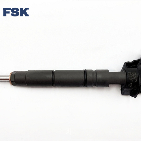 Common Rail Injector 0445115062 Nozzle Engine Parts for Mercedes Benz 07