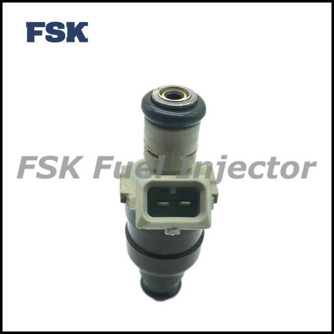 078133551D Engine Fuel Injectors For Audi A4 VW Golf And Passat