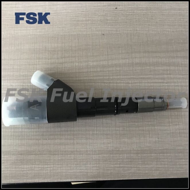 0445120067 Fuel Common Rail CR Diesel Injector Compatible For Excavator