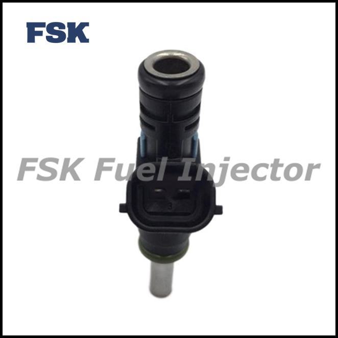 07K906031C Car Fuel Injector For Volkswagen Passat Golf 2.5L L4