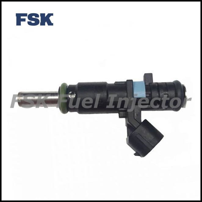 07K906031C Car Fuel Injector For Volkswagen Passat Golf 2.5L L4