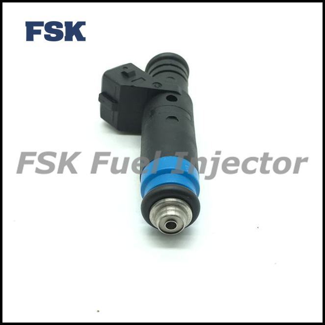 Engine Fuel Injectors FI114992 Automotive Fuel Injector For Siemens BMW And Ford