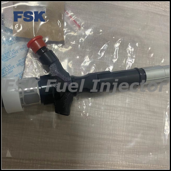 23670-30380 Diesel Common Rail Fuel Injector Compatible With Toyota Hilux 1KD
