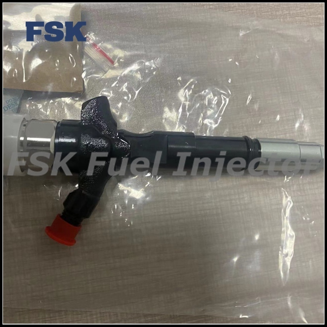 23670-30380 Diesel Common Rail Fuel Injector Compatible With Toyota Hilux 1KD