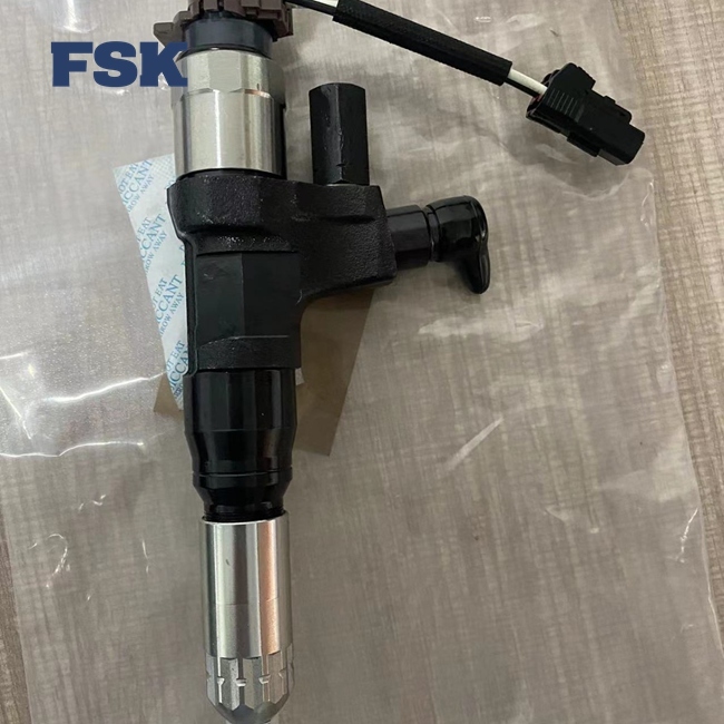 SK330-8 SK350 095000-6593 23670-0E0010 Diesel Fuel Injector Compatible With Denso Hino J08E