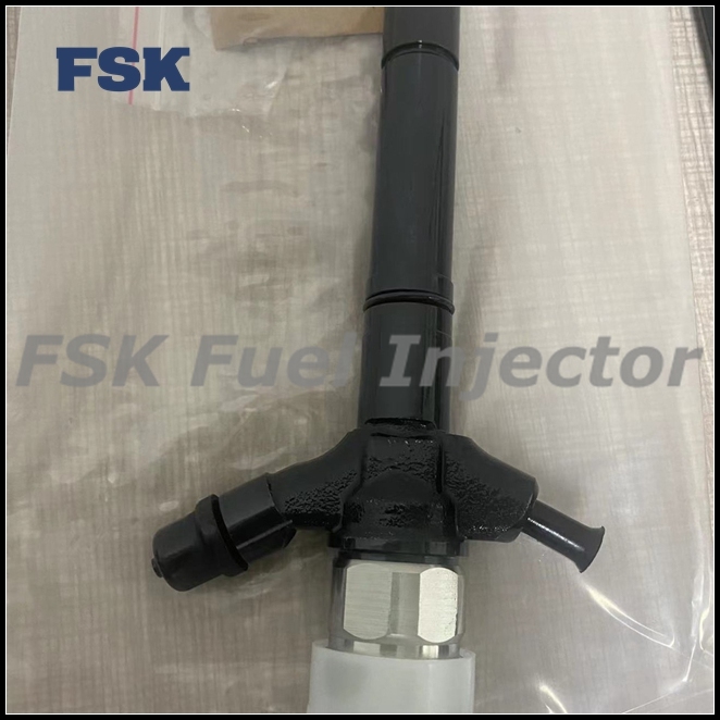 23670-59036 23670-51031 Diesel Injector For DENSO TOYOTA LANDCRUISER V8 200 SERIES